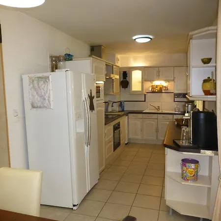 Apartment Cosy 2 Chambres, Proche Commerces, Parking, Wifi, Animaux Admis - Fr-1-512-8 *