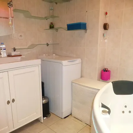 Cosy 2 Chambres, Proche Commerces, Parking, Wifi, Animaux Admis - Fr-1-512-8 Apartment Brides-les-Bains