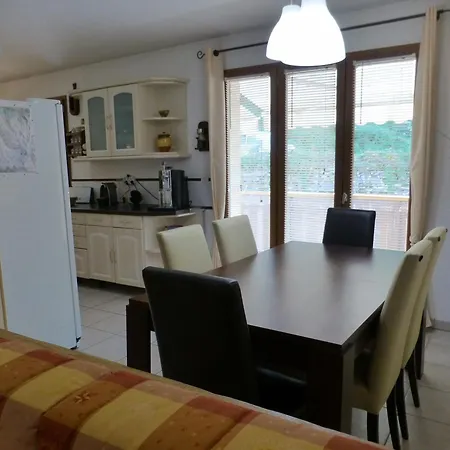 Cosy 2 Chambres, Proche Commerces, Parking, Wifi, Animaux Admis - Fr-1-512-8